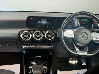 Mercedes-Benz A Class 1.5 A180d AMG Line (Premium) 7G-DCT Euro 6 (s/s) 5dr