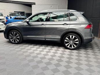 Volkswagen Tiguan 2.0 TDI BlueMotion Tech R-Line DSG 4Motion Euro 6 (s/s) 5dr