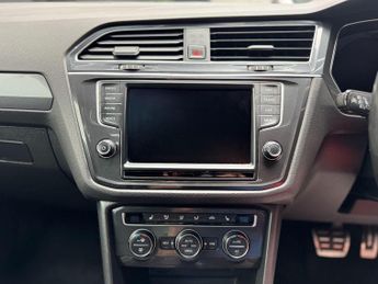 Volkswagen Tiguan 2.0 TDI BlueMotion Tech R-Line DSG 4Motion Euro 6 (s/s) 5dr