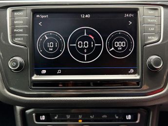 Volkswagen Tiguan 2.0 TDI BlueMotion Tech R-Line DSG 4Motion Euro 6 (s/s) 5dr