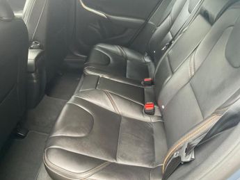 Volvo V40 Cross Country 1.5 T3 Pro Auto Euro 6 (s/s) 5dr