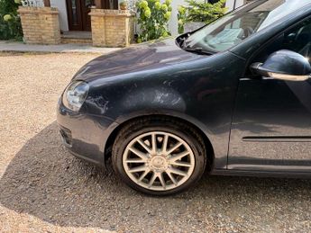 Volkswagen Golf 2.0 TDI DPF GT Sport 5dr