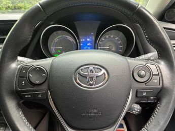 Toyota Auris 1.8 VVT-h Excel CVT Euro 6 (s/s) 5dr