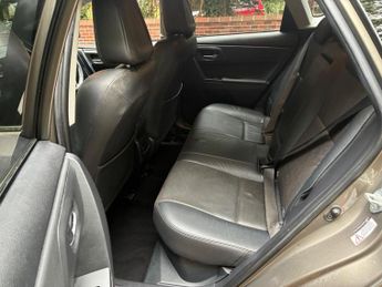 Toyota Auris 1.8 VVT-h Excel CVT Euro 6 (s/s) 5dr