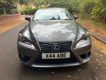 Lexus IS 2.5 300h Luxury E-CVT Euro 5 (s/s) 4dr
