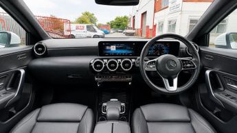 Mercedes-Benz A Class 1.5 A180d Sport (Executive) Hatchback 5dr Diesel 7G-DCT Euro 6 (
