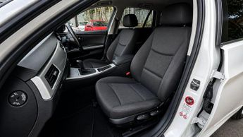 BMW 3 Series 2.0 320d SE Touring Steptronic Euro 5 5dr
