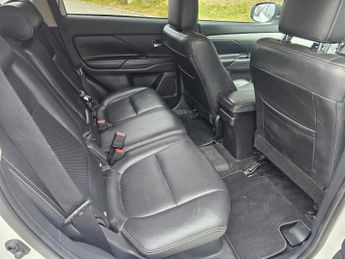 Mitsubishi Outlander 2.0h 12kWh GX3h CVT 4WD Euro 5 (s/s) 5dr