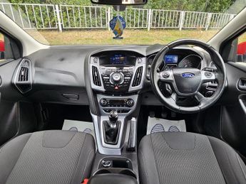 Ford Focus 1.6 TDCi ECOnetic Titanium Navigator Euro 5 (s/s) 5dr