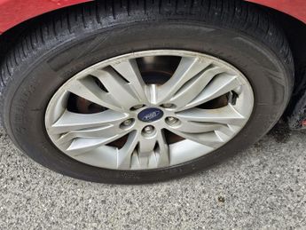 Ford Focus 1.6 TDCi ECOnetic Titanium Navigator Euro 5 (s/s) 5dr