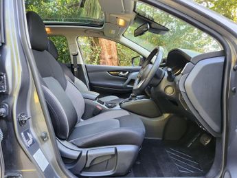 Nissan Qashqai 1.3 DIG-T N-Connecta DCT Auto Euro 6 (s/s) 5dr