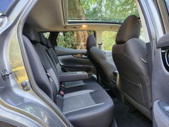 Nissan Qashqai 1.3 DIG-T N-Connecta DCT Auto Euro 6 (s/s) 5dr