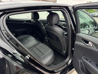 Kia Stinger 2.0 T-GDi GT-Line Gran Turismo Auto Euro 6 (s/s) 5dr