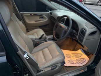 Volvo V40 1.9 SE 5dr
