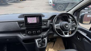 Renault Trafic 2.0 dCi LL30 Extra Minibus Double Cab 5dr Diesel EDC L2 H1 Euro 