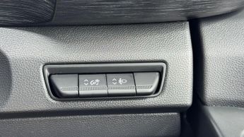 Renault Trafic 2.0 dCi LL30 Extra Minibus Double Cab 5dr Diesel EDC L2 H1 Euro 