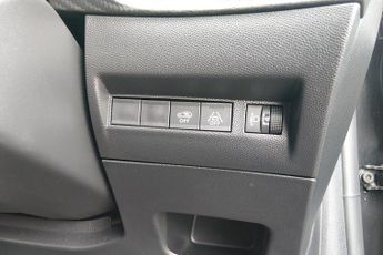 Peugeot E-208 50kWh E-Style Hatchback 5dr Electric Auto (11kW Charger) (136 ps