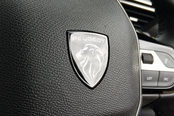 Peugeot E-208 50kWh E-Style Hatchback 5dr Electric Auto (11kW Charger) (136 ps