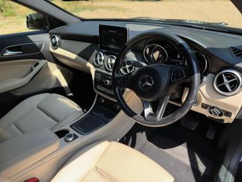 Mercedes-Benz GLA 2.1 GLA200d SE 7G-DCT Euro 6 (s/s) 5dr