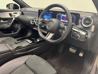 Mercedes-Benz A Class 1.3 A180h MHEV AMG Line (Premium Plus) 7G-DCT Euro 6 (s/s) 5dr