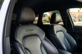 Audi RS Q3 2.5 TFSI SUV 5dr Petrol S Tronic quattro Euro 5 (s/s) (310 ps)