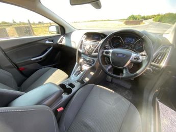 Ford Focus 1.6 Titanium Navigator Powershift Euro 5 5dr