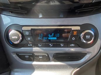 Ford Focus 1.6 Titanium Navigator Powershift Euro 5 5dr
