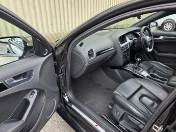 Audi A4 Avant 2.0 TDI Black Edition Euro 5 (s/s) 5dr