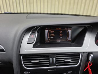Audi A4 Avant 2.0 TDI Black Edition Euro 5 (s/s) 5dr