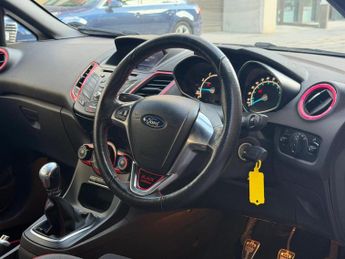 Ford Fiesta 1.0T EcoBoost ST-Line Euro 6 (s/s) 3dr