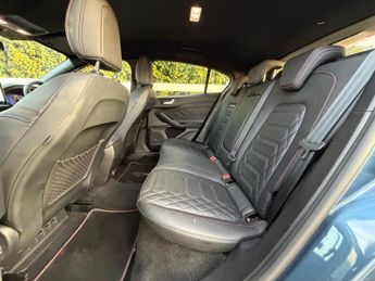 Ford Focus 1.0T EcoBoost MHEV ST-Line X DCT Euro 6 (s/s) 5dr