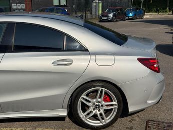 Mercedes-Benz CLA 2.1 CLA220d AMG Line Coupe 7G-DCT Euro 6 (s/s) 4dr