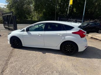 Ford Focus 1.0T EcoBoost Zetec S Euro 5 (s/s) 5dr