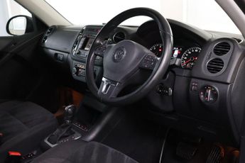 Volkswagen Tiguan 2.0 TDI BlueMotion Tech Match DSG 4WD Euro 5 (s/s) 5dr