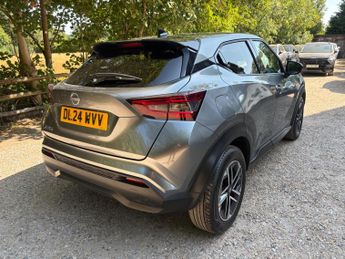 Nissan Juke 1.0 DIG-T N-Connecta DCT Auto Euro 6 (s/s) 5dr