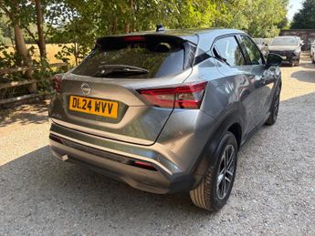Nissan Juke 1.0 DIG-T N-Connecta DCT Auto Euro 6 (s/s) 5dr