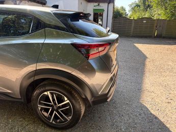 Nissan Juke 1.0 DIG-T N-Connecta DCT Auto Euro 6 (s/s) 5dr