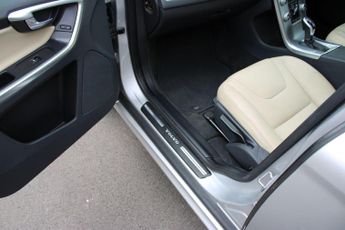 Volvo XC60 2.0 D4 SE Nav Auto Euro 6 (s/s) 5dr