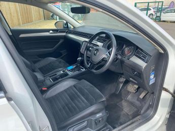 Volkswagen Passat 2.0 TDI BlueMotion Tech SE Estate 5dr Diesel DSG Euro 6 (s/s) (1