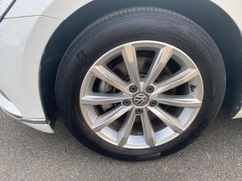 Volkswagen Passat 2.0 TDI BlueMotion Tech SE Estate 5dr Diesel DSG Euro 6 (s/s) (1