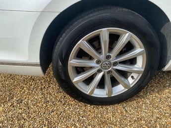 Volkswagen Passat 2.0 TDI BlueMotion Tech SE Estate 5dr Diesel DSG Euro 6 (s/s) (1