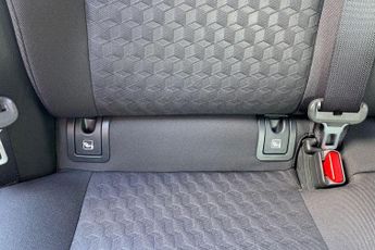 Toyota Yaris 1.5 VVT-h Design E-CVT Euro 6 (s/s) 5dr