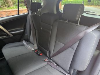 Toyota RAV4 2.5 VVT-h Icon Tech CVT Euro 6 (s/s) 5dr