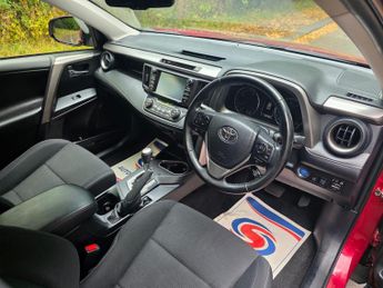 Toyota RAV4 2.5 VVT-h Icon Tech CVT Euro 6 (s/s) 5dr
