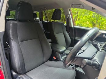 Toyota RAV4 2.5 VVT-h Icon Tech CVT Euro 6 (s/s) 5dr