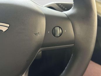 Tesla Model Y (Dual Motor) Performance SUV 5dr Electric Auto 4WDE (426 bhp)