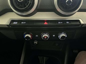 Audi Q2 1.0 TFSI 30 Technik SUV 5dr Petrol Manual Euro 6 (s/s) (110 ps)