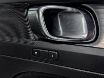 Volvo XC40 Plus B3 (163 hp) Auto