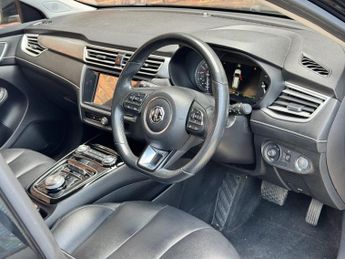 MG MG5 61.1kWh Exclusive Long Range Auto 5dr