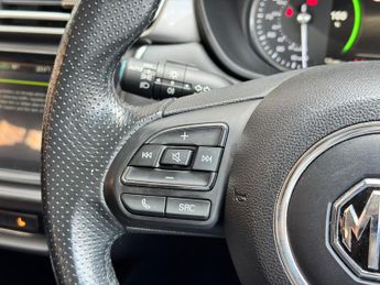 MG MG5 61.1kWh Exclusive Long Range Auto 5dr